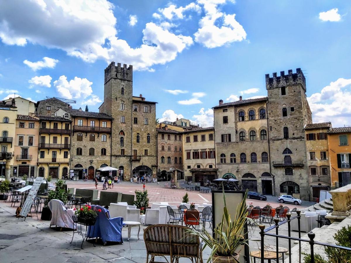 Il Castello Apartment Bucine Bagian luar foto