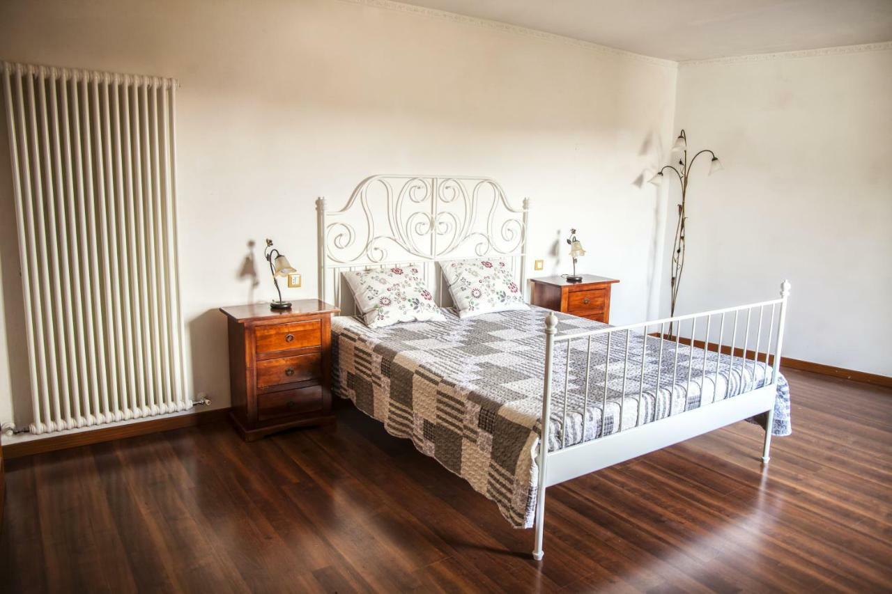Il Castello Apartment Bucine Bagian luar foto