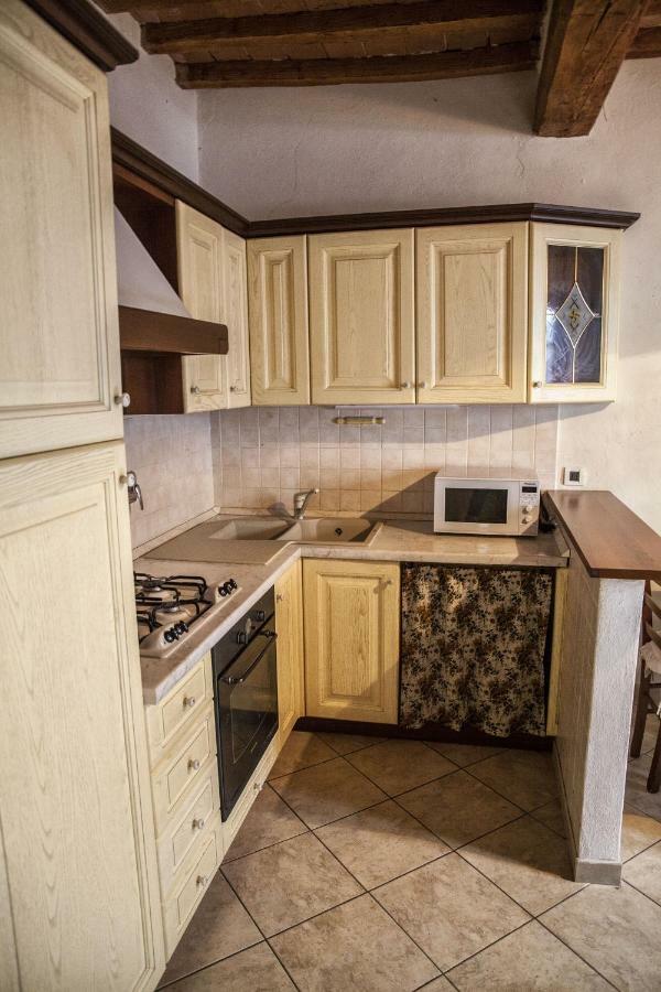Il Castello Apartment Bucine Bagian luar foto